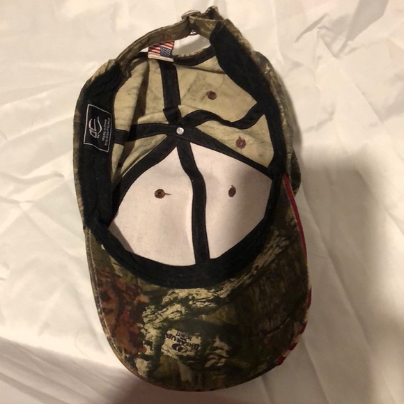 Camo with American flag baseball hat - Picture 4 of 4
